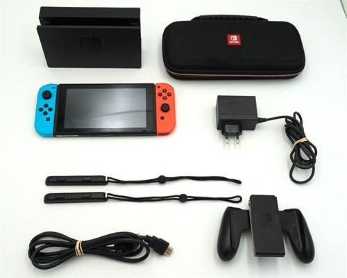 Nintendo Switch - Neon Blue and Red - Konsol - 2019 Version - SNR XKJ40041186042 (B Grade) (Genbrug)